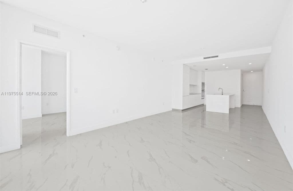 3-bedroom Condo — 700 NE 24th St #805