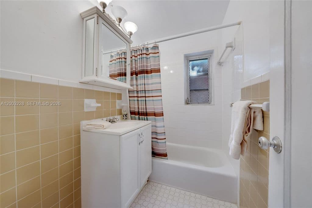 3-bedroom Single-Family Home — 14115 NW 6th Ave