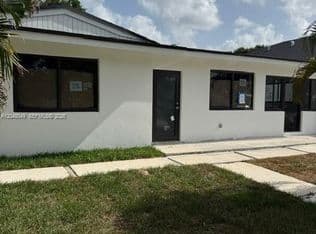 3+1 Müstakil ev — 2530 NW 14th Ct, Fort Lauderdale, 33311