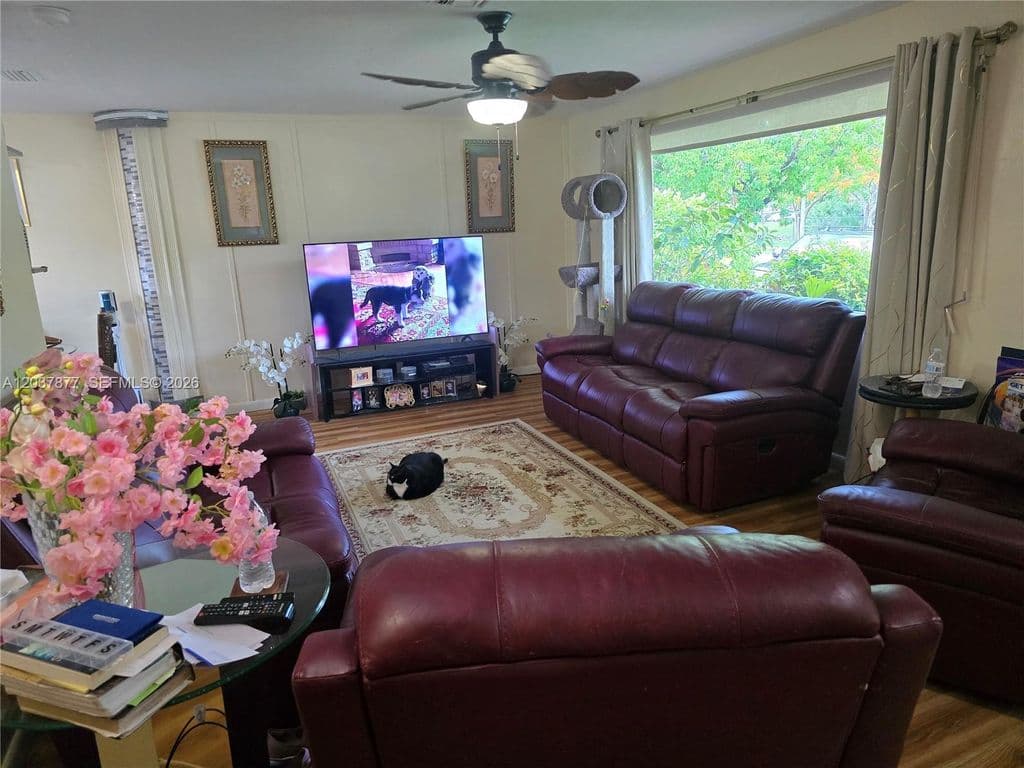 4+1 Müstakil ev — 19500 SW 87th Ave