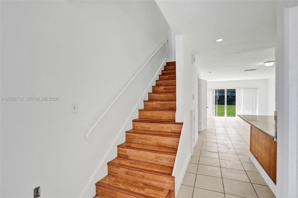 2+1 Condo — 7344 SW 82nd St APT C114
