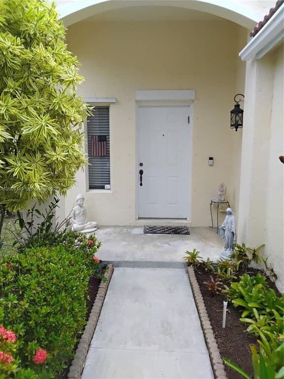 3-bedroom Single-Family Home — 519 Talavera Rd