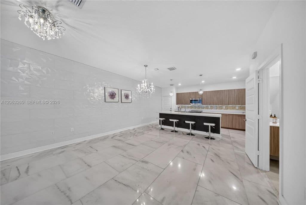 4-bedroom Property — 4745 NW 83rd Pkwy