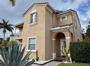 4-bedroom Single-Family Home — 12653 NW 7th Ct, Pompano Beach, 33071