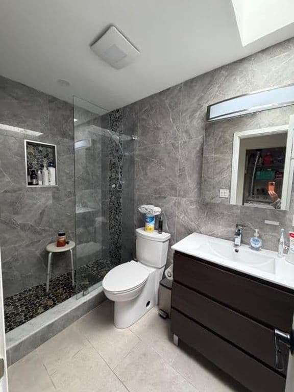 4+1 Müstakil ev — 680 NW 49th Avenue