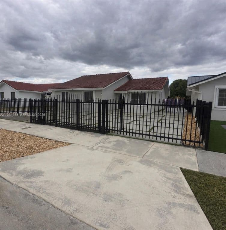 3+1 Müstakil ev — 14759 SW 82nd St