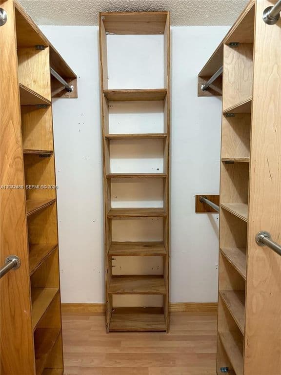 3+1 Condo — 20800 NE 8th Ct APT 206-17