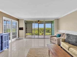 3-bedroom Condo — 605 OAKS Drive #810, Pompano Beach, 33069