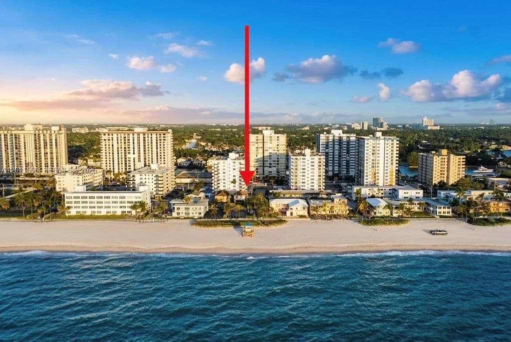 1+1 Condo — 1801 S Ocean Dr APT 203