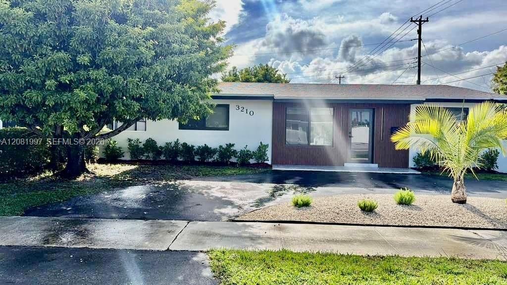 3+1 Mülk — 3210 SW 94th Ct