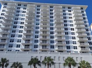 1-bedroom Condo — 427 Golden Isles Dr APT 5H, Hallandale, 33009
