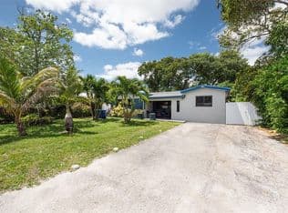 3+1 Müstakil ev — 2630 Everglades Dr, Miramar, 33023