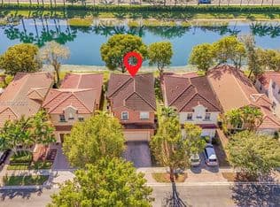3+1 Müstakil ev — 3736 NE 9th Ct, Homestead, 33033