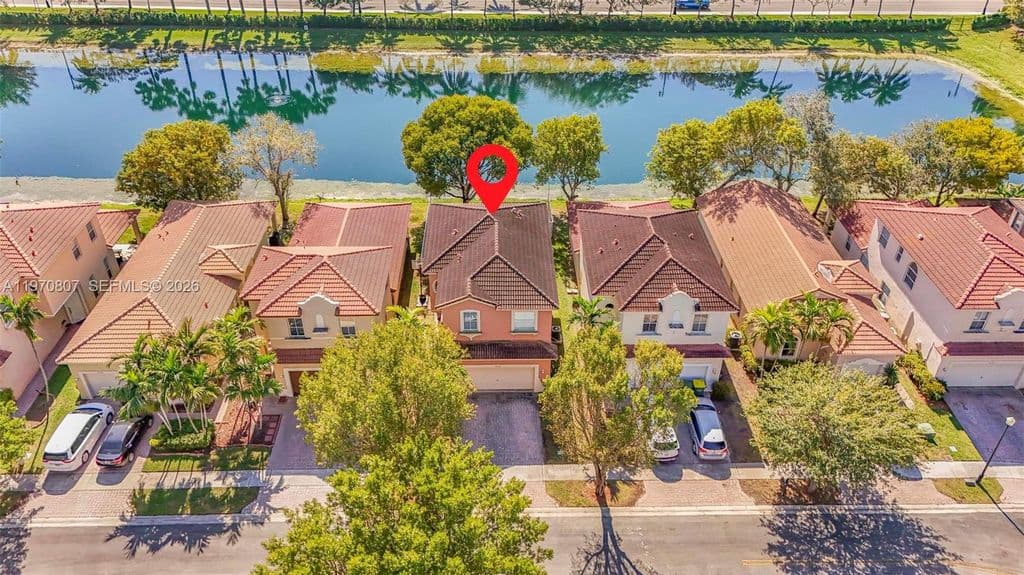 3-bedroom Single-Family Home — 3736 NE 9th Ct