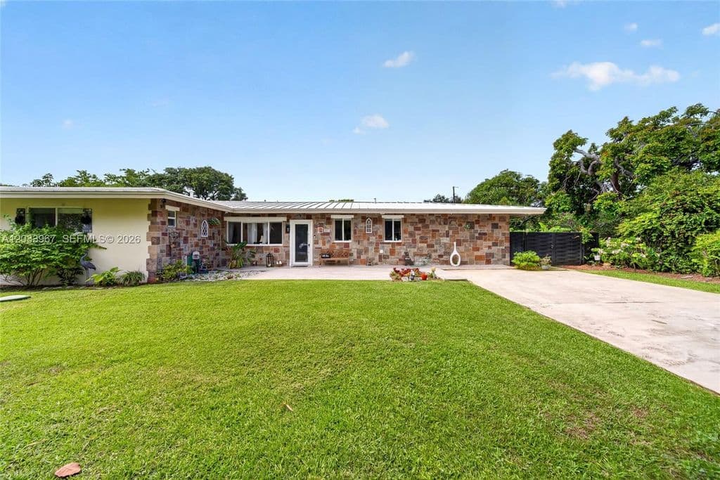 4+1 Müstakil ev — 8250 SW 118th Ter