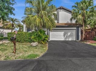 2-bedroom Single-Family Home — 4224 SW 148th Pl, Miami, 33185