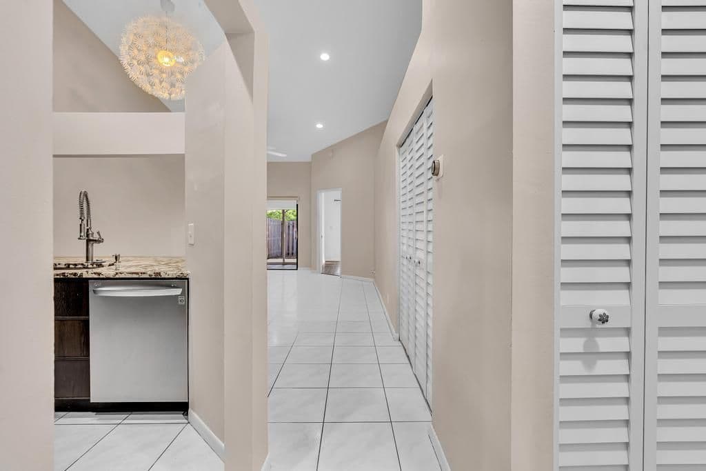 2+1 Müstakil ev — 11137 NW 38TH Place