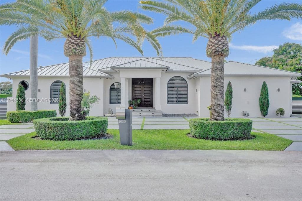 6+1 Müstakil ev — 2600 SW 128th Ct