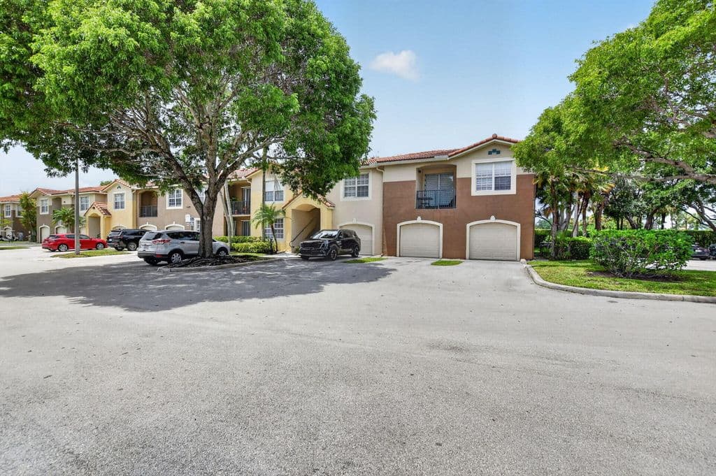 3-bedroom Condo — 15085 Michelangelo Boulevard #108