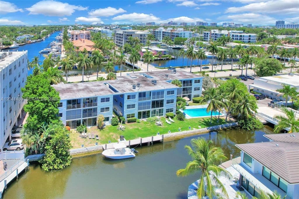 2+1 Condo — 1790 E Las Olas Blvd APT 11