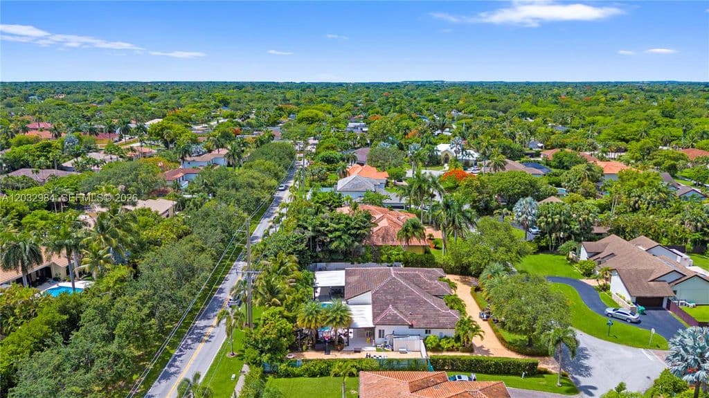 4-bedroom Single-Family Home — 16601 SW 87th Ct