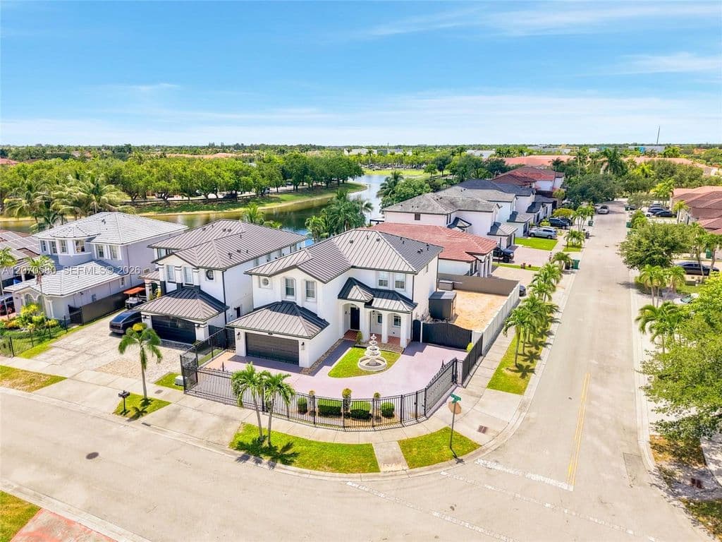 4+1 Müstakil ev — 15154 SW 20th Ln