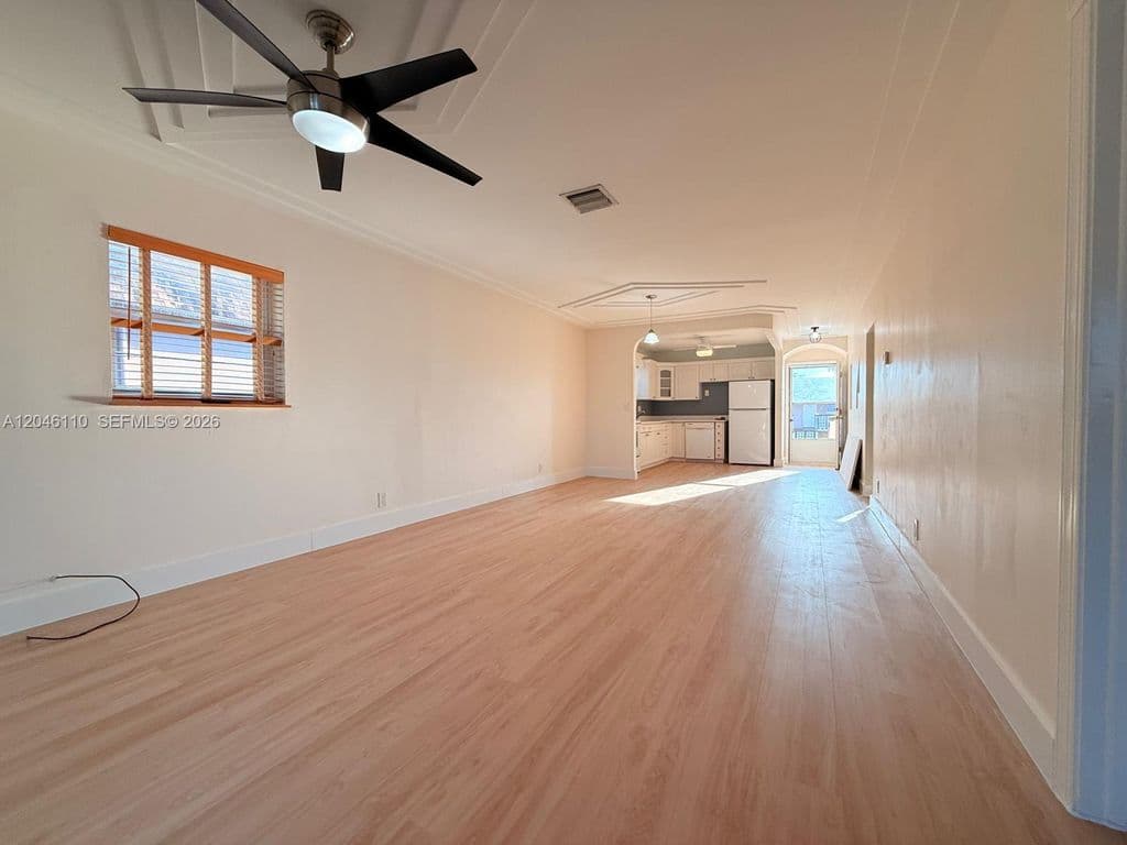 2+1 Condo — 2832 Fillmore St APT 20
