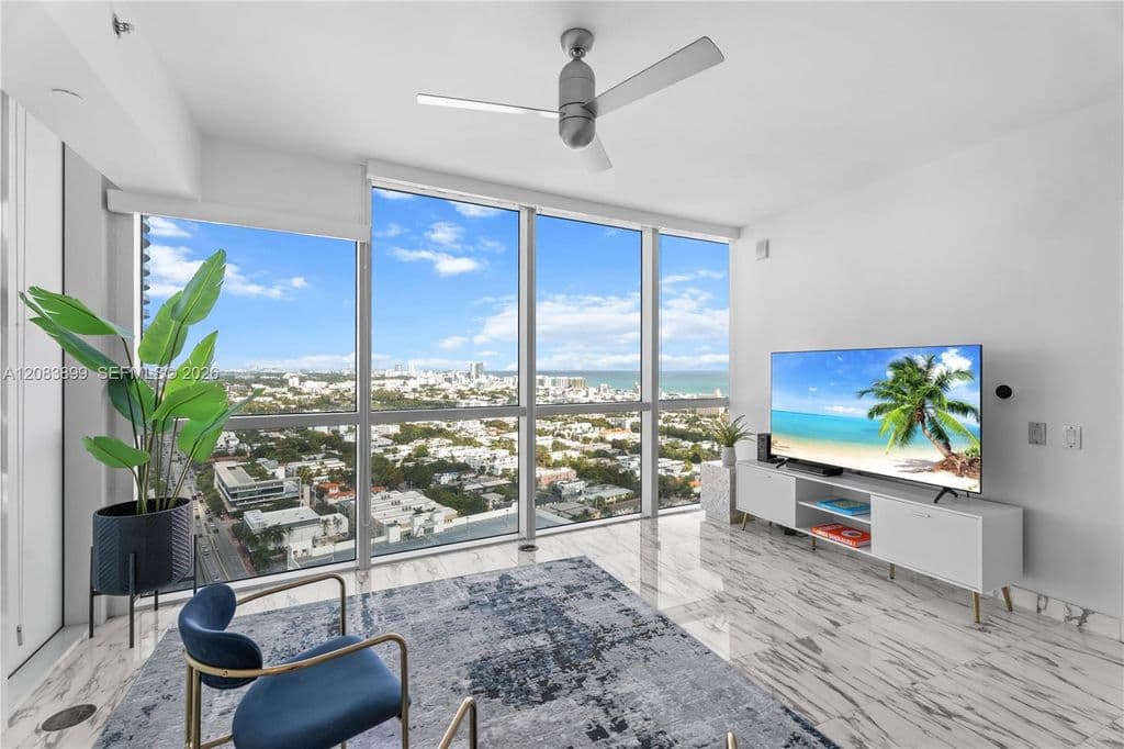 1-bedroom Condo — 450 Alton Rd APT 3008