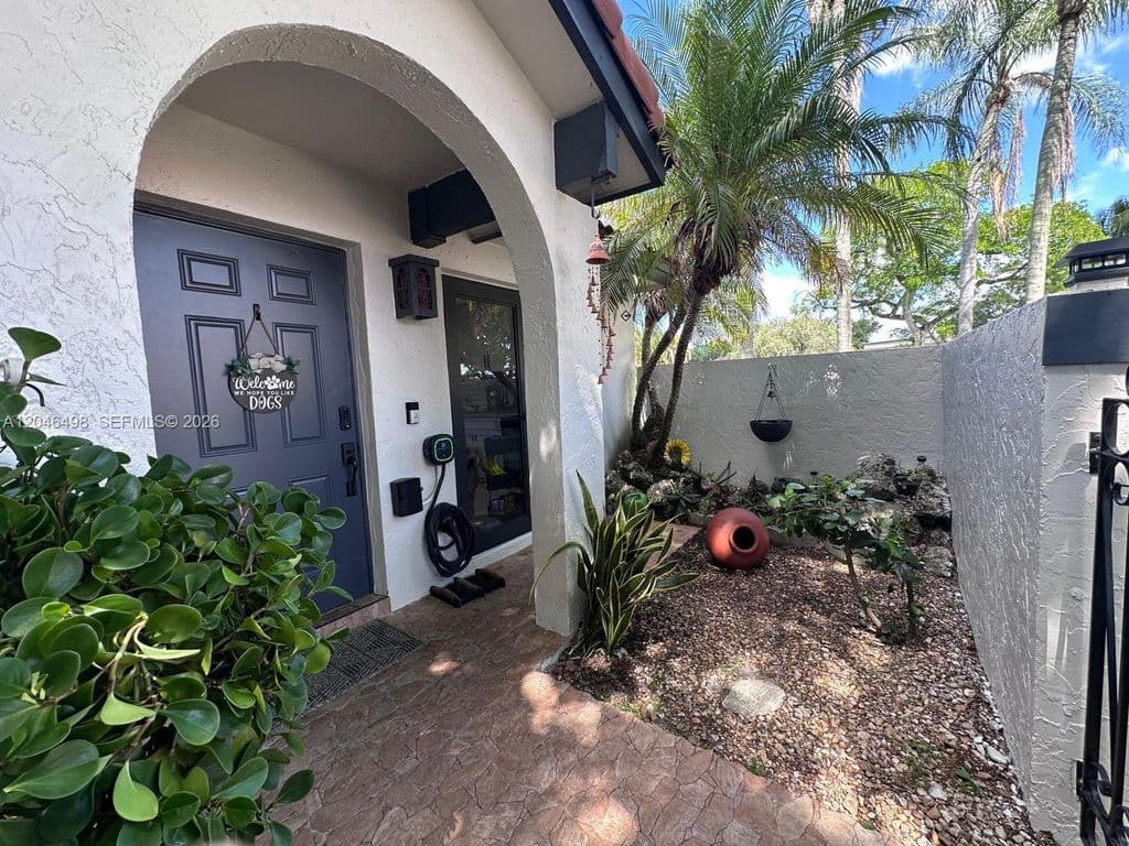 3-bedroom Property — 6633 NW 178th Ter