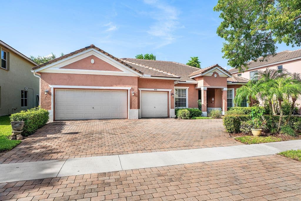 4-bedroom Single-Family Home — 9058 SEDGEWOOD Drive