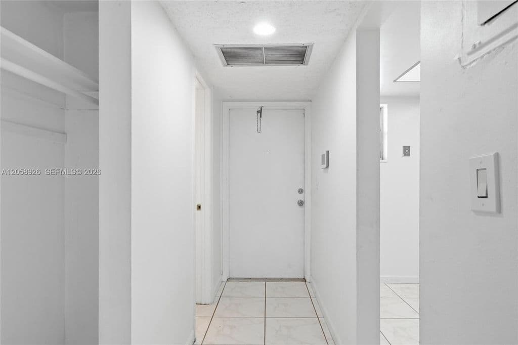 1-bedroom Condo — 19051 NE 2nd Ave APT 1503