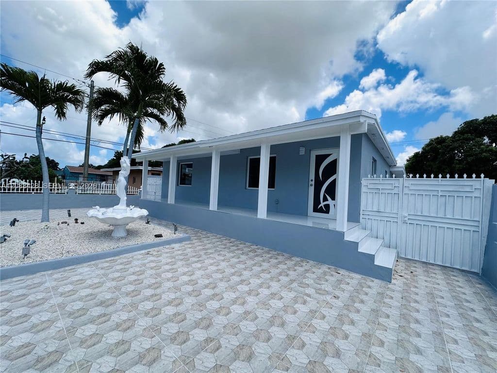 4-bedroom Single-Family Home — 82 E 16th St