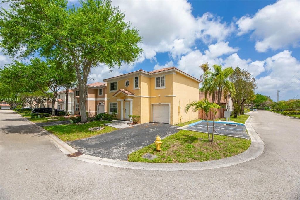 3-bedroom Single-Family Home — 10 NW 110th Ave