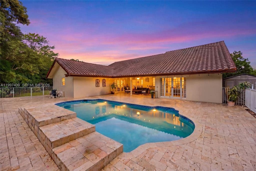 4+1 Müstakil ev — 11400 NW 20th Ct