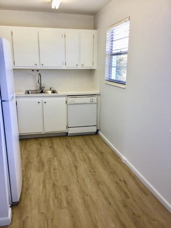 2-bedroom Condo — 84 Brighton B #84