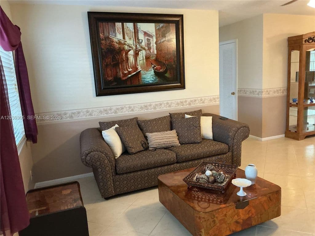 2+1 Müstakil ev — 8604 NW 59th Pl
