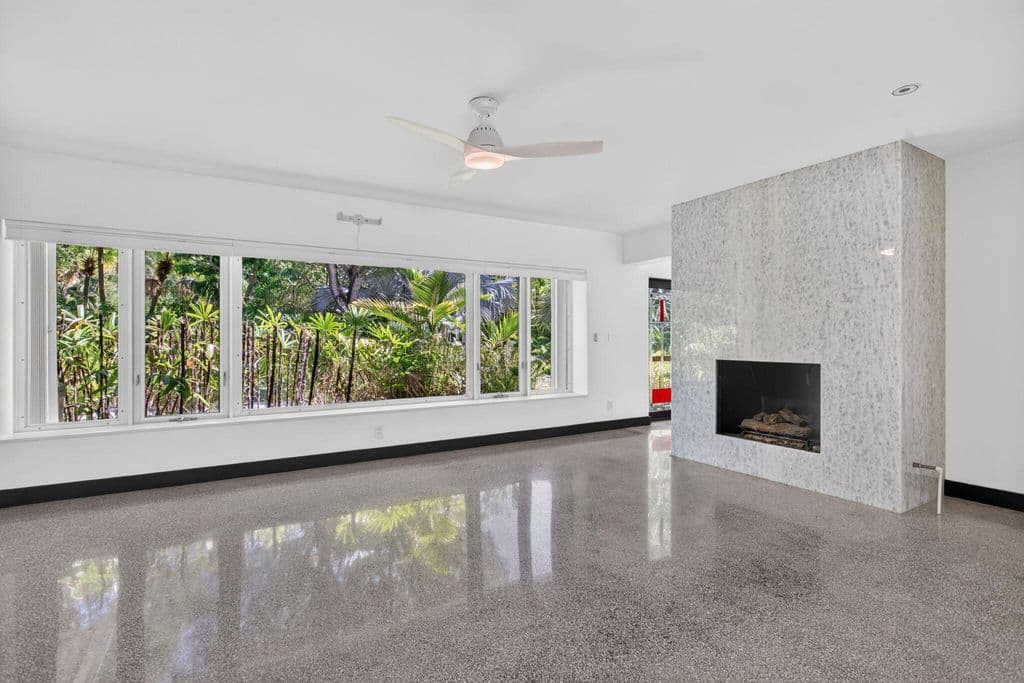 5-bedroom Single-Family Home — 2614 NE 15th Street