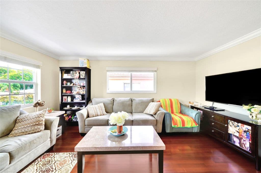 2+1 Condo — 2701 Middle River Drive #11
