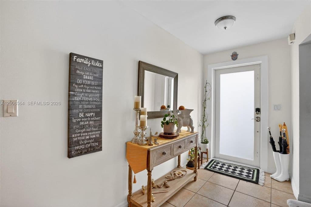2+1 Mülk — 8330 SW 154th Ave APT 35