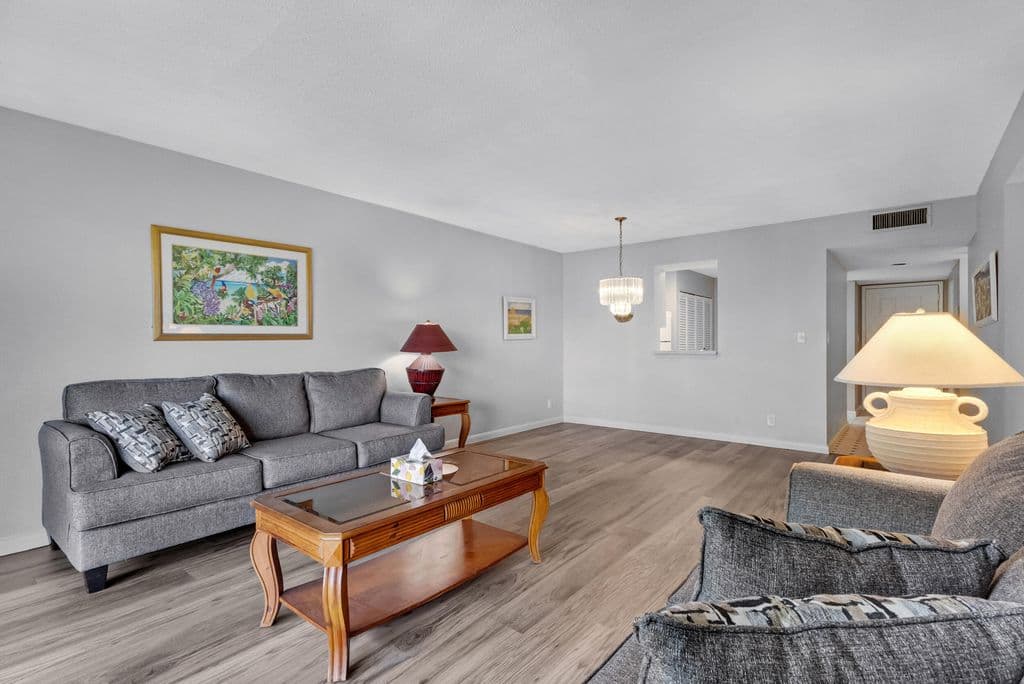 2-bedroom Condo — 2209 S Cypress Bend Drive #507