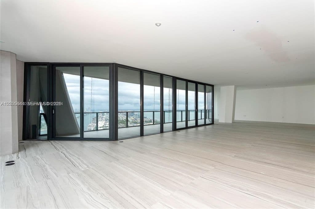 4+1 Condo — 1000 Biscayne Blvd Unit 4802