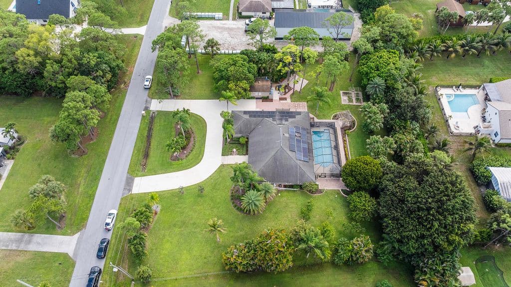 4-bedroom Property — 14409 67th Trail N