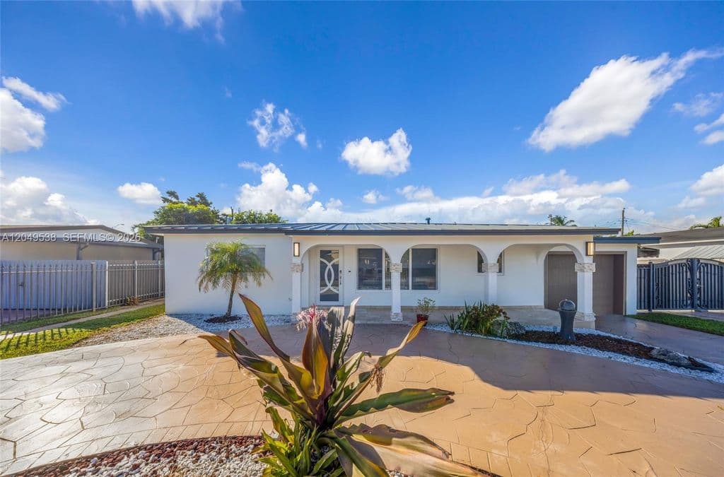 4-bedroom Single-Family Home — 490 W 33rd Pl
