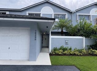 3+1 Townhouse — 14255 SW 96th Ter, Miami, 33186