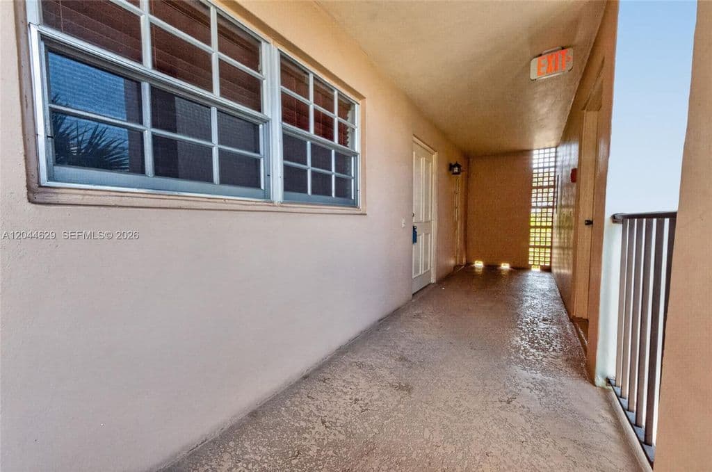 2-bedroom Condo — 9101 W Sample Rd APT 306