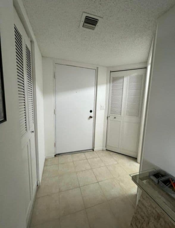 2-bedroom Condo — 600 Egret Circle #7305