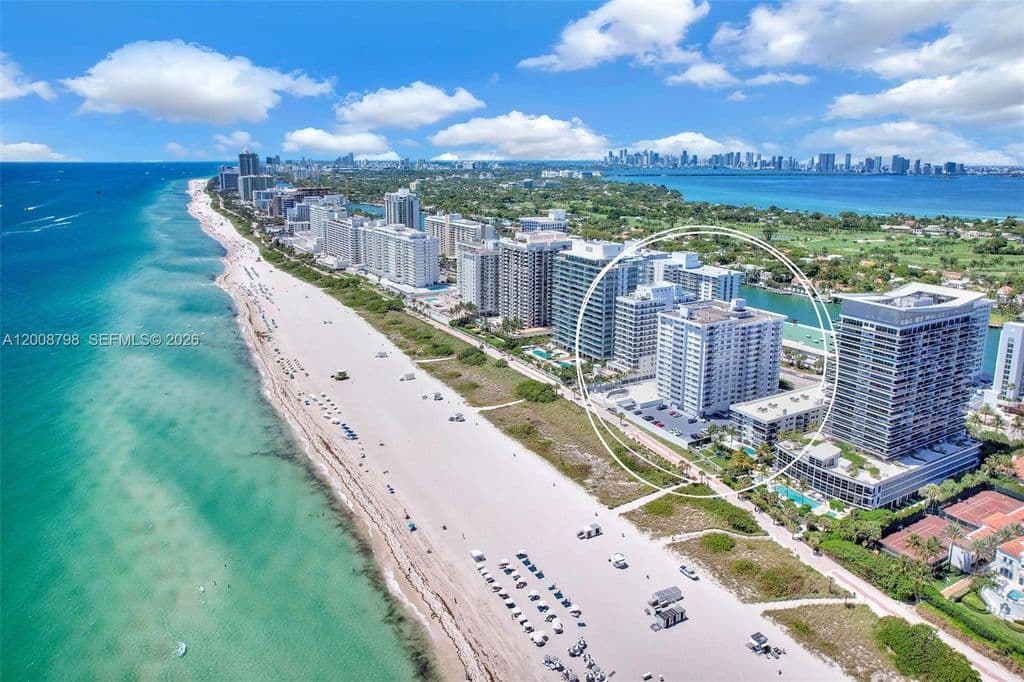 2+1 Condo — 5825 Collins Ave APT 2E