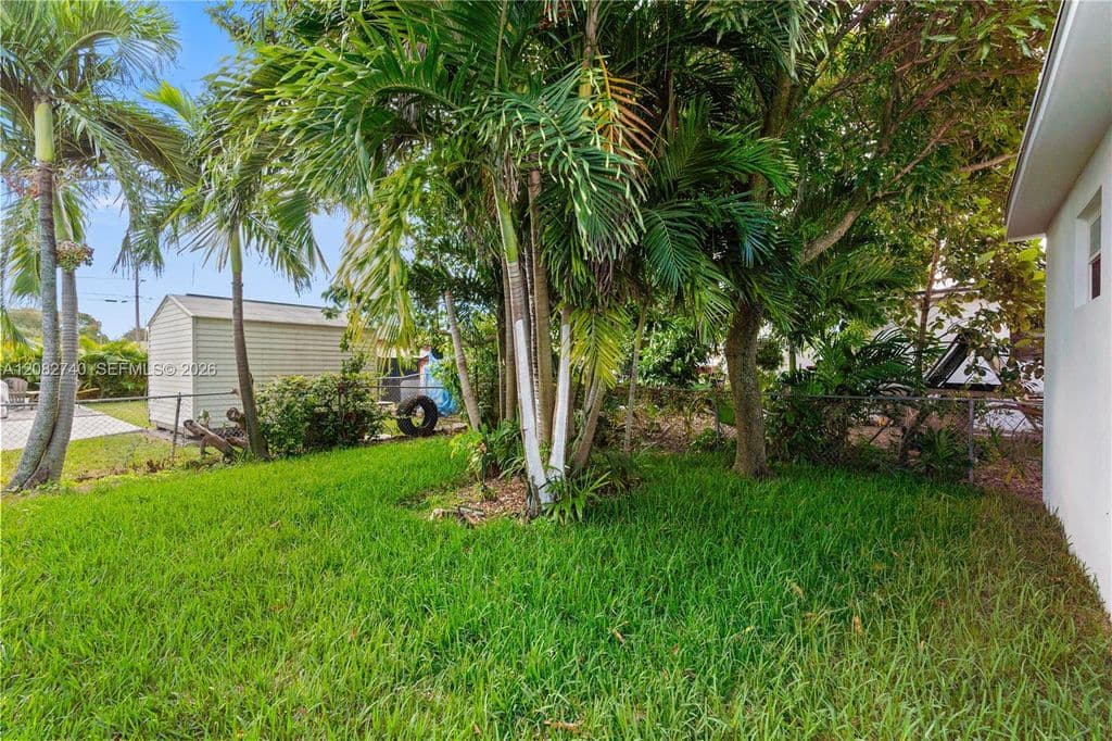 5-bedroom Single-Family Home — 1274 NW 55th Ter