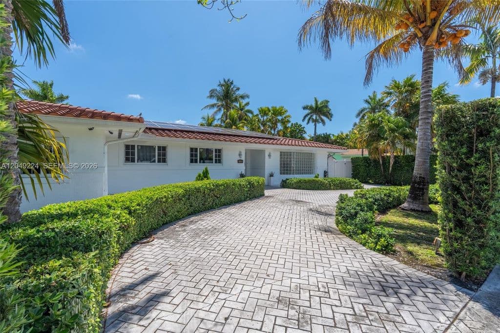 5+1 Müstakil ev — 20235 Highland Lakes Blvd