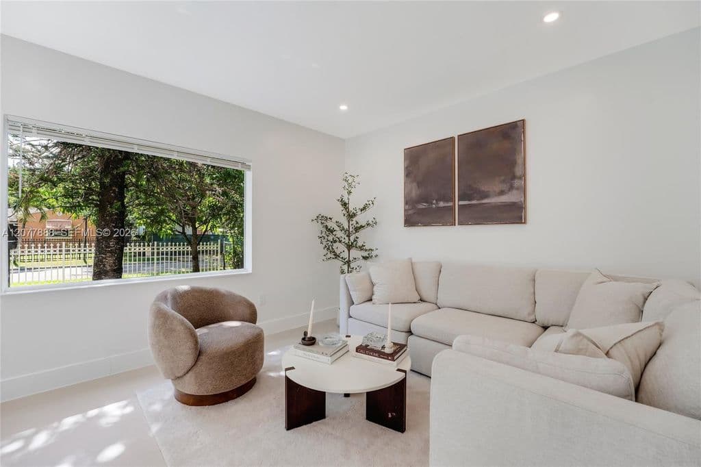 3-bedroom Single-Family Home — 8318 NE 3rd Ct